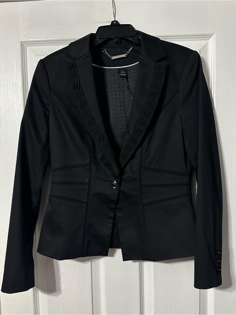 White House Black Market Women's Tailored Single-Button Blazer with Pleated Trim